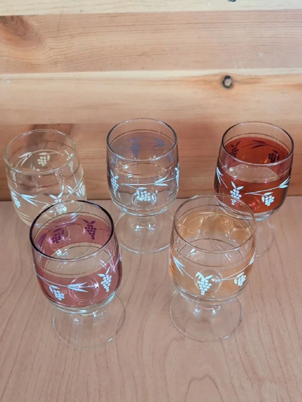 5 pcs. VTG. Fidenza Italy, Decanter Set. Cranberry Red Glass, Grapes Design.